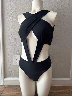 $106 Fanna Polewear Black Rock Cutout Bodysuit size S